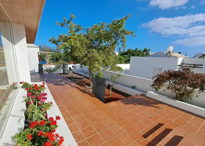 Casa Costa Volcan * تيغيسي